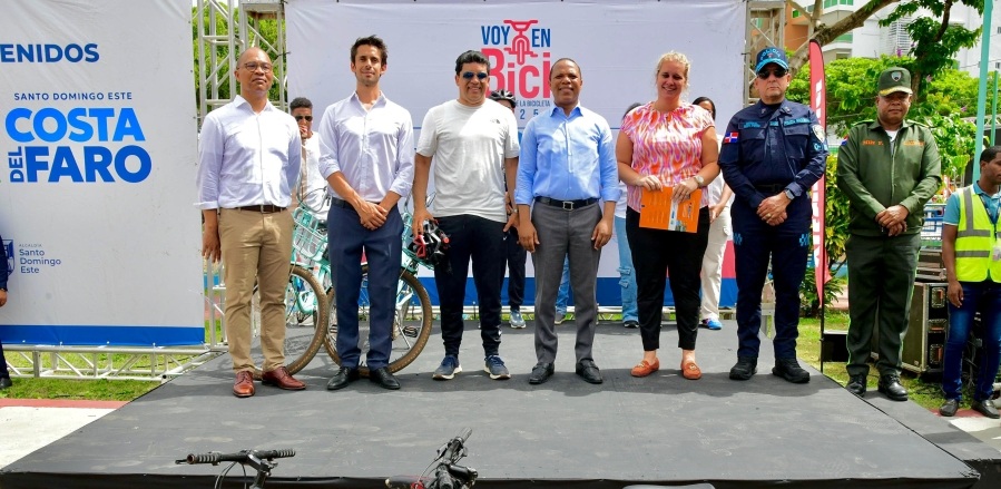 INTRANT y la Alcaldía de Santo Domingo Este celebran el Día Mundial de la Bicicleta con estudiantes, jornadas educativas y una Gran Bici Ruta Escolar en Alma Rosa.