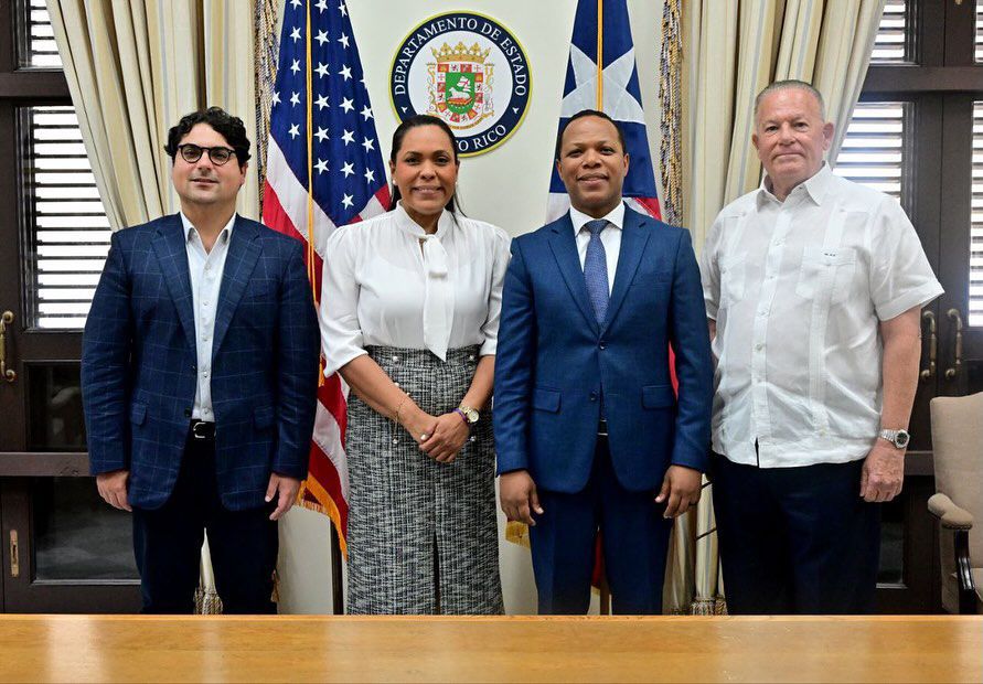 Milton Morrison reunidos con autoridades de Puerto Rico para tratar temas de tránsito.