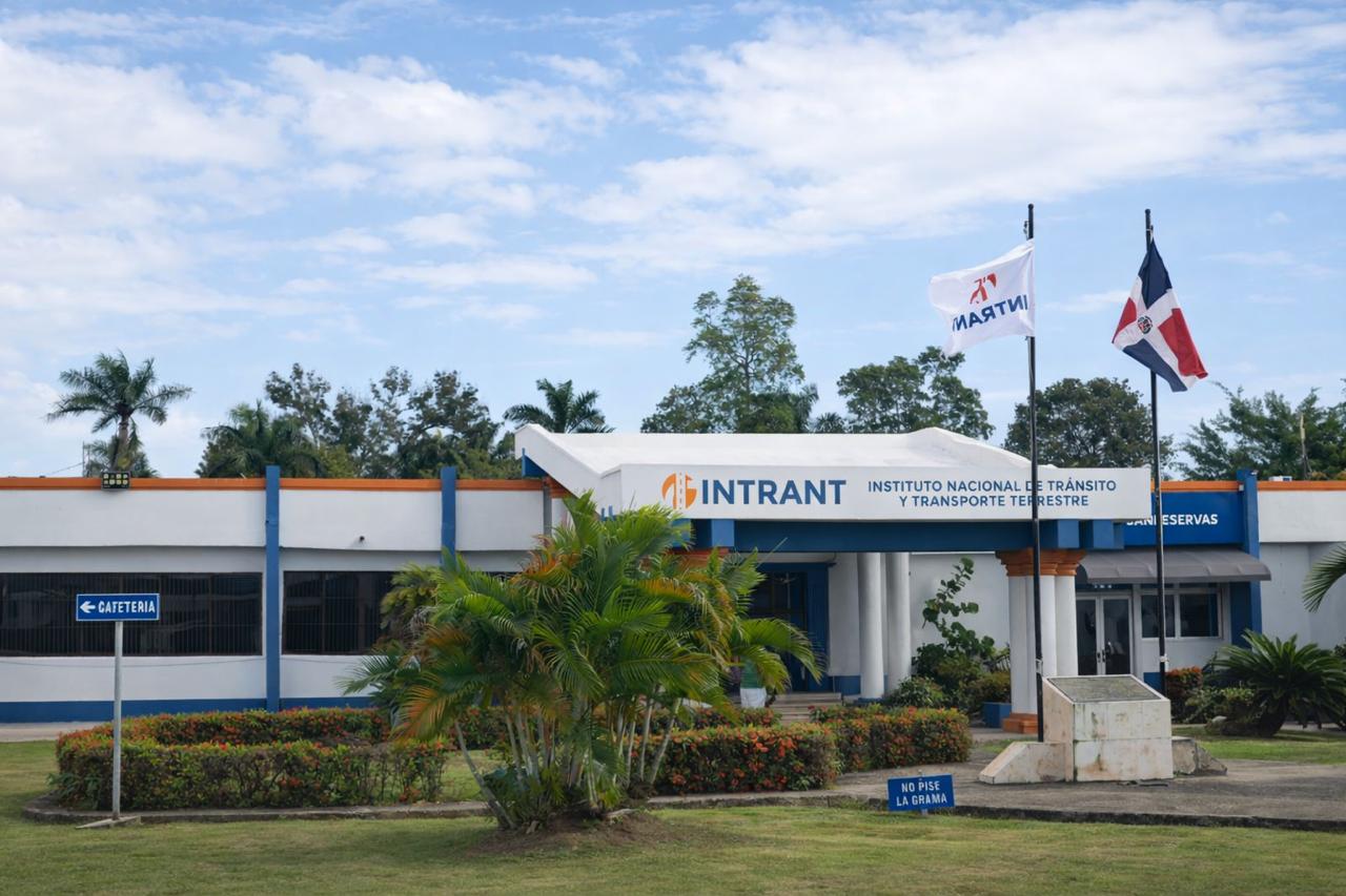 Sede de licencia del INTRANT en Santo Domingo.