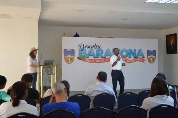 Intrant imparte educación vial en Barahona