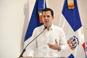 Hugo Beras solicita al presidente Luis Abinader licencia sin disfrute de sueldo para facilitar proceso de la  DGCP