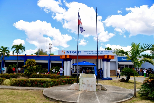 INTRANT aclara que el Estado dominicano no invertirá ni un centavo en la licitación de las licencias