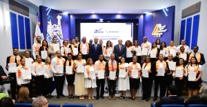 INTRANT e INFOTEP certifican a 80 facilitadores para educar a miles de transportistas y motociclistas