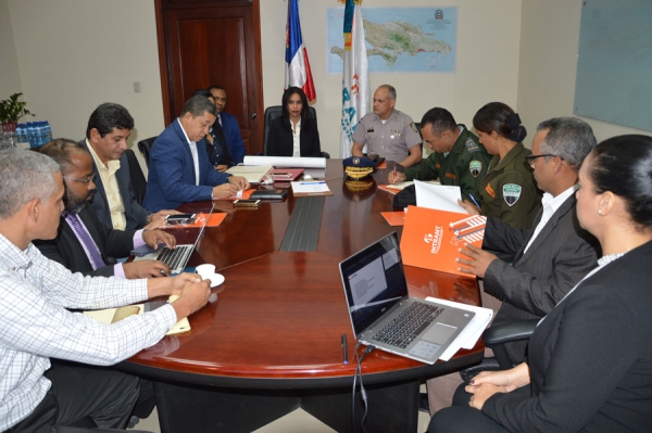 INTRANT y DIGESETT coordinan acciones en mejora del tránsito y la Seguridad Vial