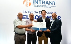 Intrant entrega licencia de operación Corredor Gurabo Santiago