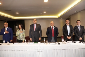 Conforman mesa de trabajo energía alternativa de transporte