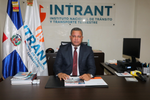 Designan a Rafael Arias como director ejecutivo del INTRANT