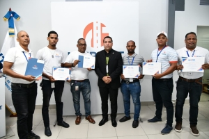 Intrant certifica colaboradores en Programa de Profesionalización de Conductores