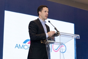 Destacan avances sobre retos del transporte de carga en la República Dominicana durante encuentro de AMCHAMDR